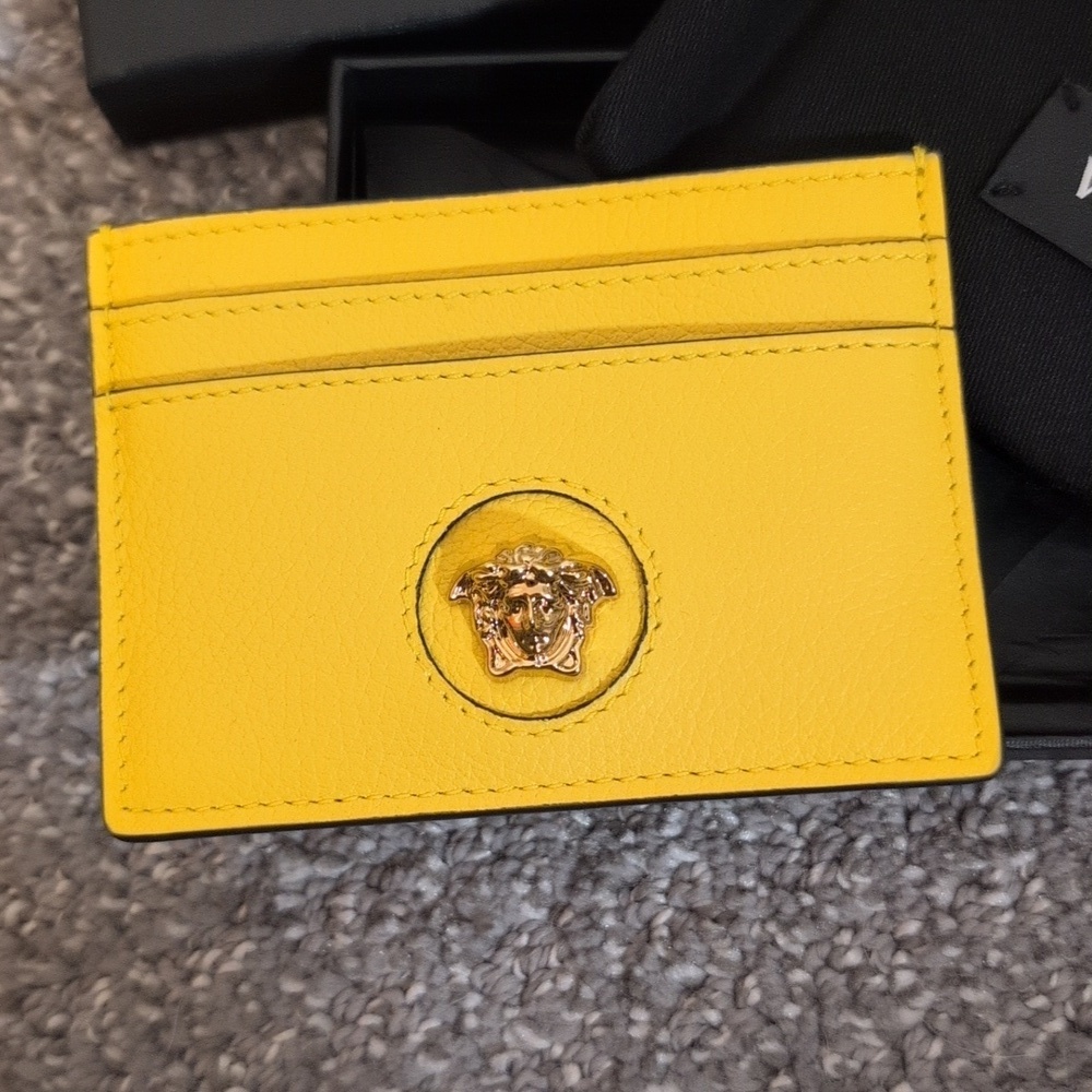 Versace Bright Yellow Card Holder NIB - Picture 2 of 8